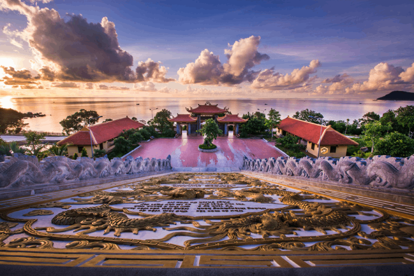 Các góc check-in đẹp tại Chùa Hộ Quốc